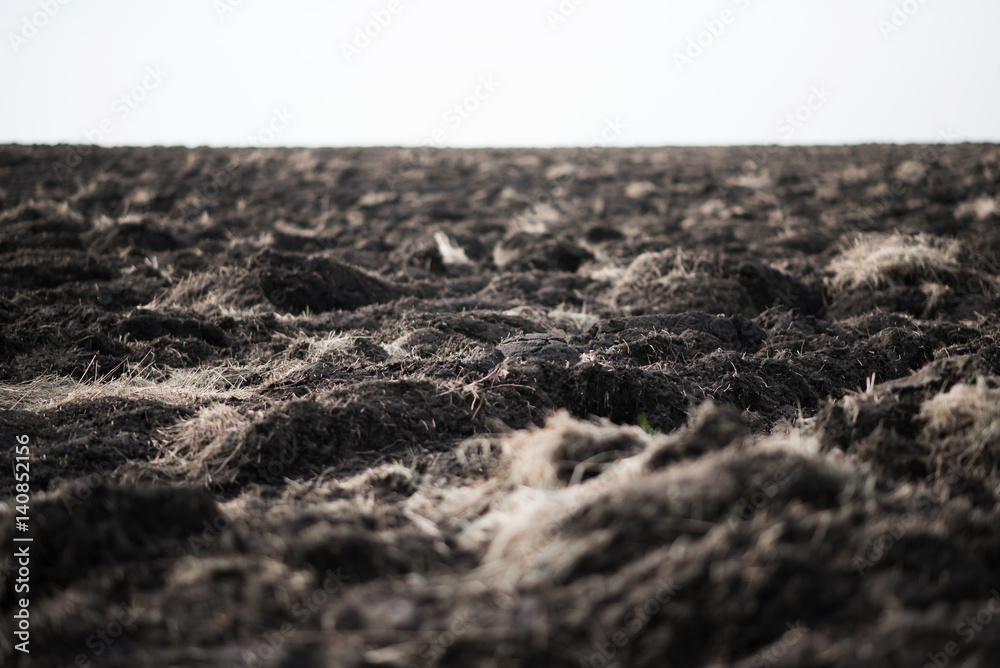 Preparation of agricultural land to sow