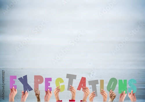Foto Hands holding word expectations