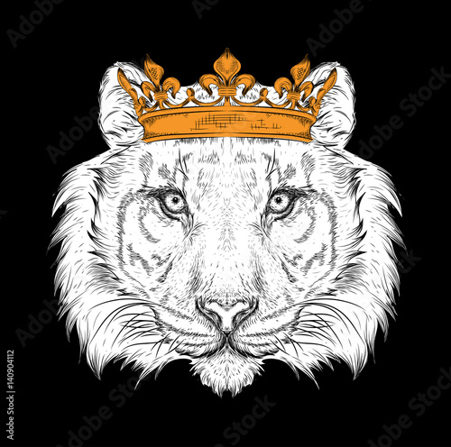 Fototapeta Naklejka Na Ścianę i Meble -  Hand draw Image Portrait tiger  in the crown. Use for print, posters, t-shirts. Hand draw vector illustration