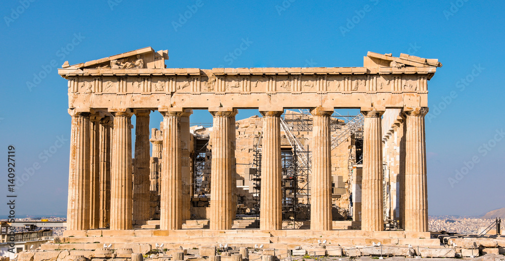 Obraz premium Parthenon temple, Acropolis in Athens, Greece.