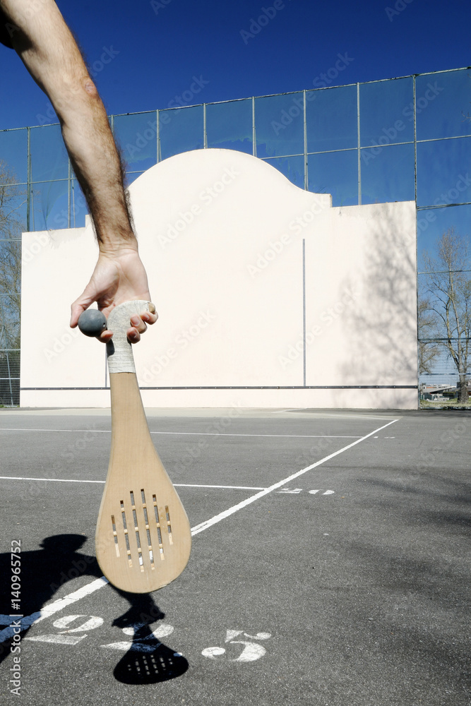 Raquette, pala, fronton et pelote basque Stock-Foto | Adobe Stock