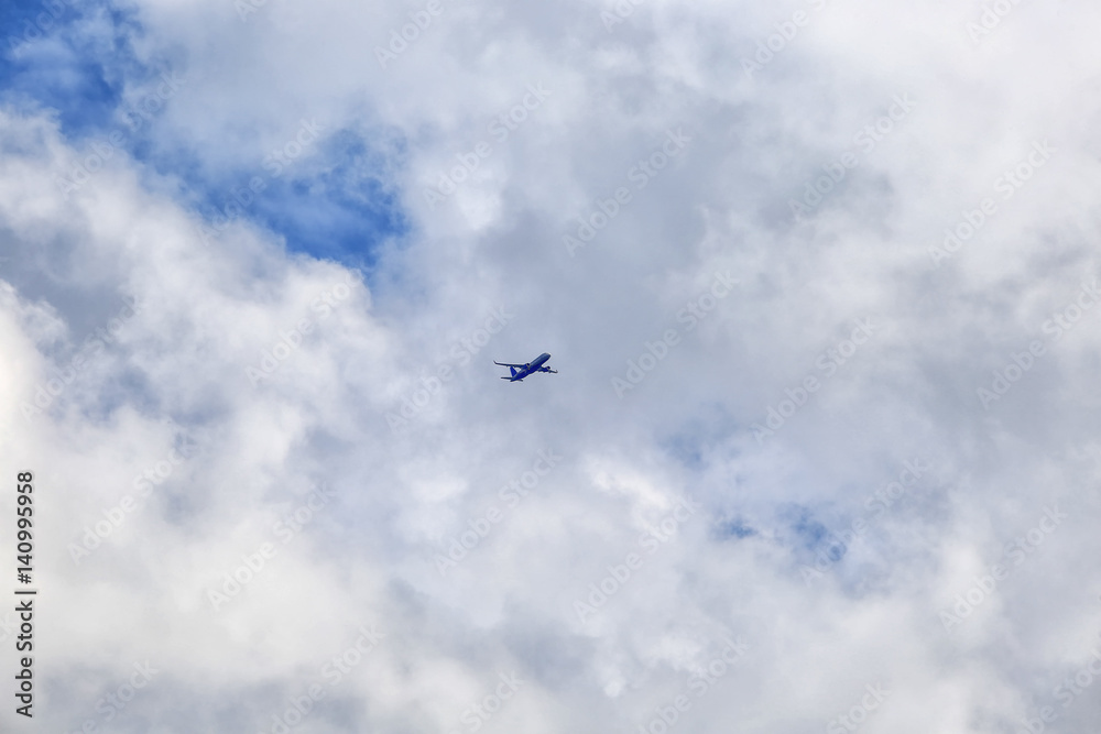 Cumulus clouds and aircraft