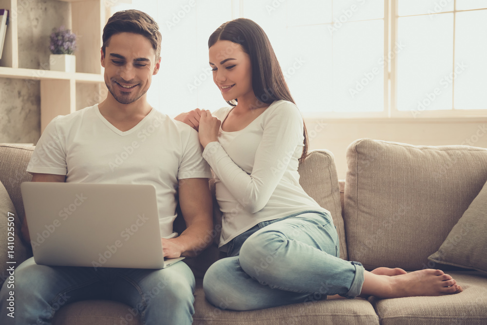 Fototapeta premium Couple at home