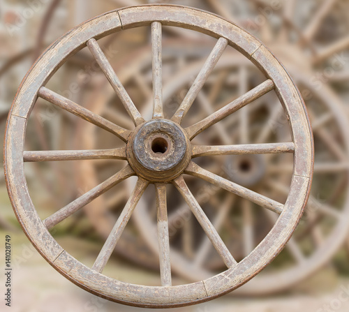  roues ancienne de charrette 