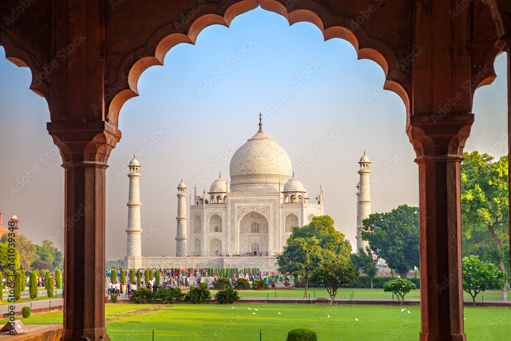 Naklejka premium Taj Mahal, Agra, India
