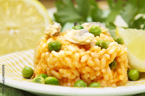 Rice with seafood and lemon