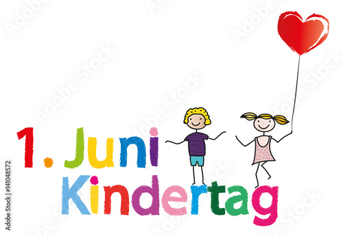 1. Juni internationaler Kindertag - zwei fröhliche Kinder mit einem Herz