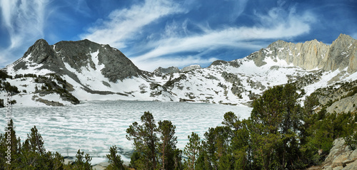 Iced Ruby lake, California © estivillml