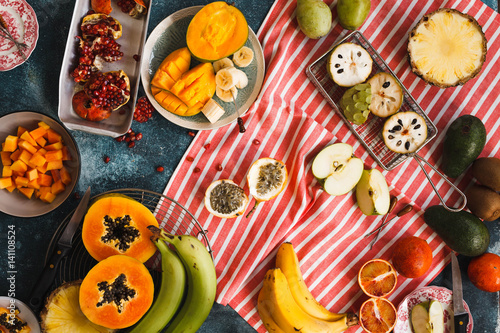 Fototapeta Naklejka Na Ścianę i Meble -  Summer composition tropical exotic citrus fruits overhead