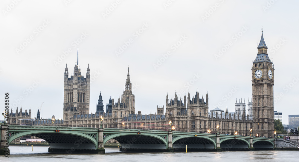 Fototapeta premium London skyline with Westminster bridge and the Big Ben - London - UK