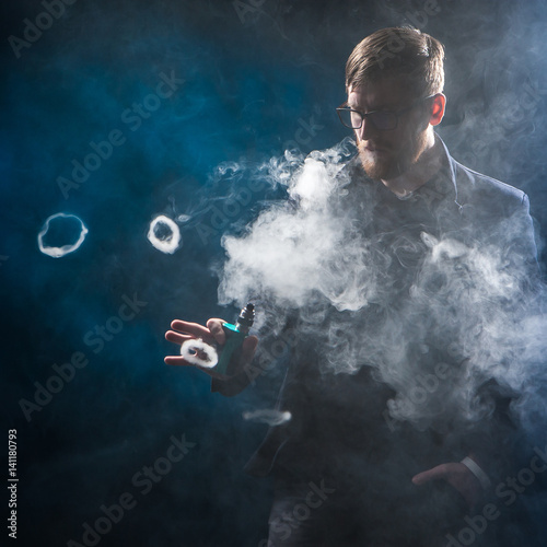 The man releases rings of s...