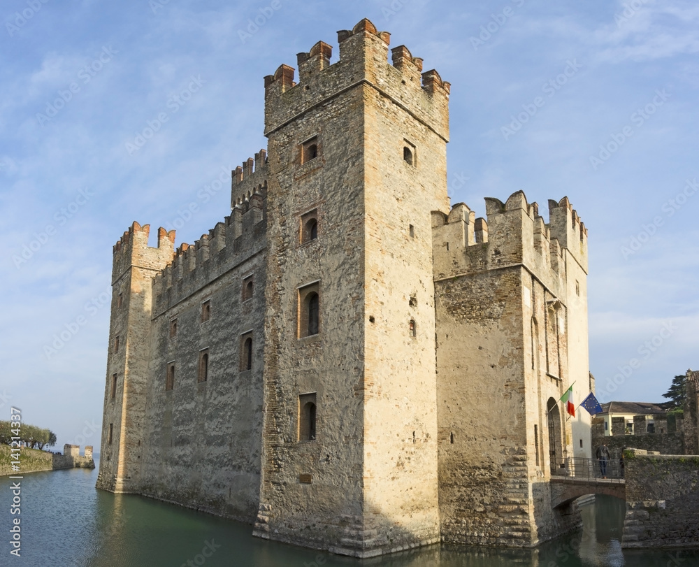 The Scaliger Castle is a rare example of medieval port fortification, which was used by the Scaliger fleet. It' is the only point of access to the historic center of Sirmione.