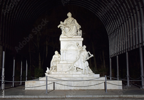 Richard-Wagner-Denkmal in Berlin photo