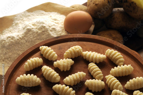 Gnocchi Ñoquis Nocken Ньокки 玉棋 Gericht Nudli ニョッキ 뇨키 ניוקי Noky نوكي Cucina italiana Italian cuisine Kartöflupasta Nhoque  photo