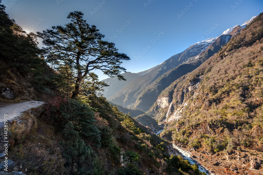 Naklejka premium Beautiful landscape of Himalaya mountains
