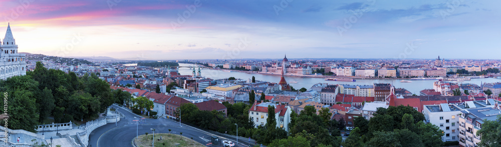 Fototapeta premium Panorama of Hungarian parliament and Danube river
