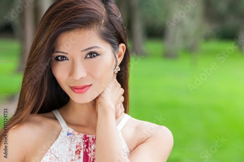 фотографія Beautiful Chinese Asian Young Woman Girl