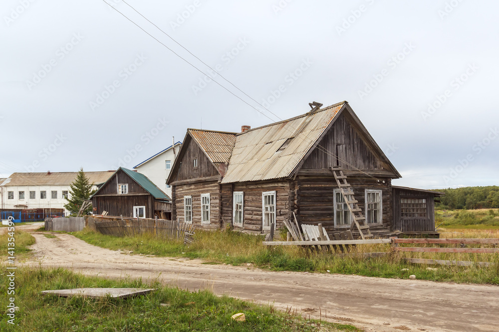 Деревянный дом в поселке Соловецкий