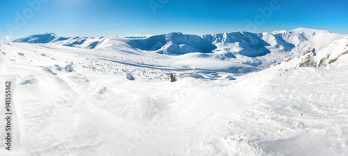 Panorama of white winter mountains © Pavlo Vakhrushev