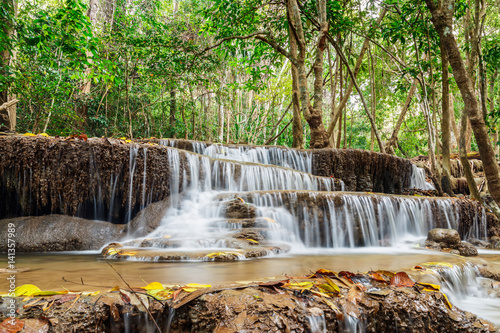 Fototapeta Naklejka Na Ścianę i Meble -  Waterfalls Huay Mae Kamin in  dry season nature  forest,of Thailand