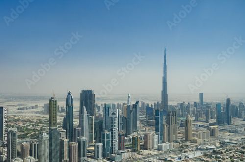 Luftbild Dubai mit Hochh  usern 