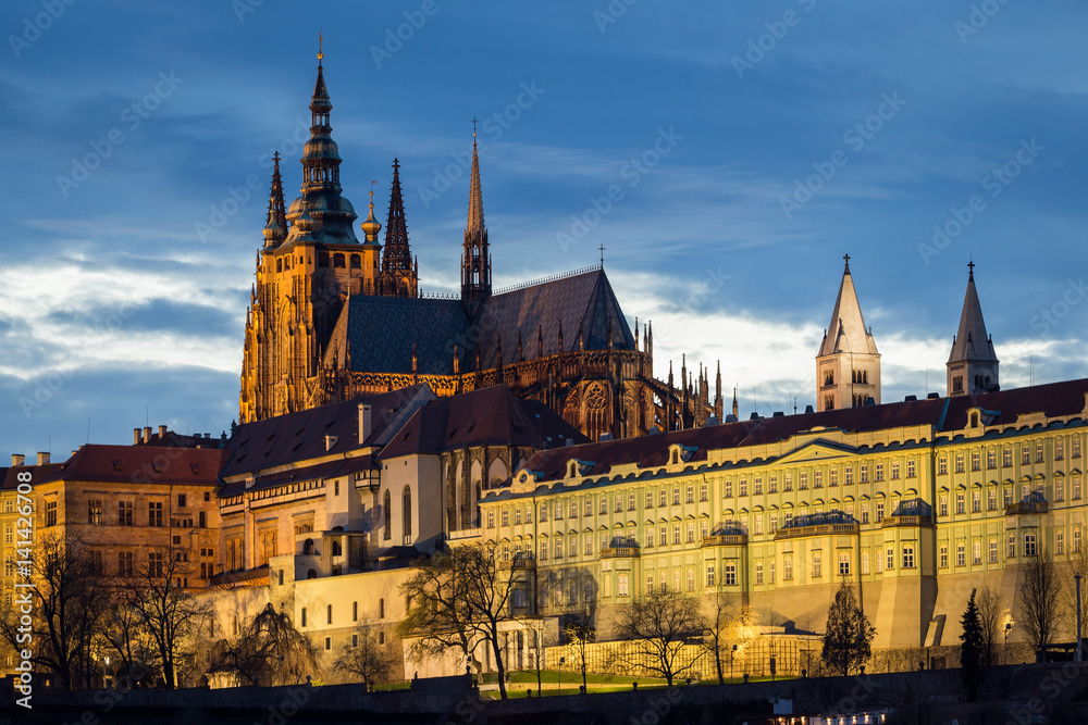 Fototapeta premium Prague's Castle during sunset, Prague, Czech republic, Europe. Beautiful, one of the biggest occupied castle complex in the world.