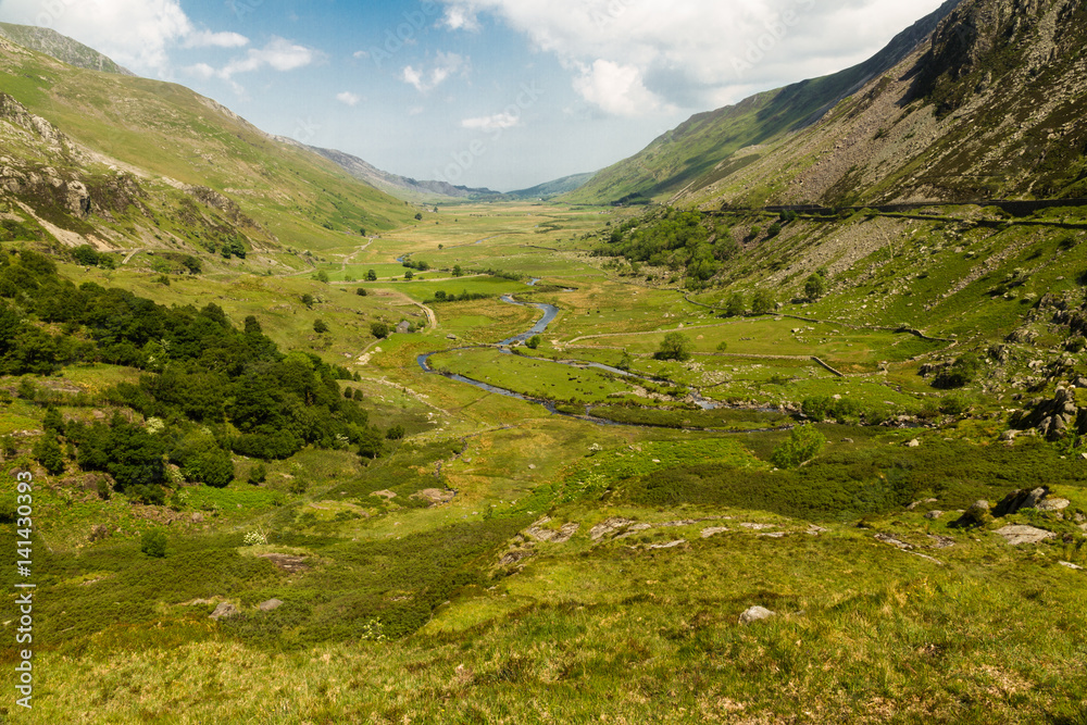 Naklejka premium Nant Ffrancon Pass from Idwal Cottage