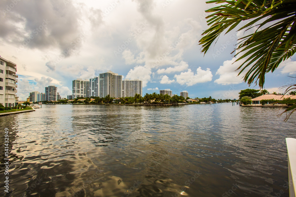 Obraz premium Hallandale beach Skyline in Florida