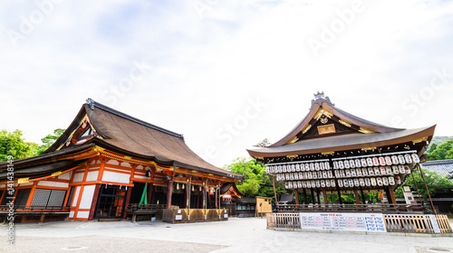 京都 八坂神社 本殿と舞殿