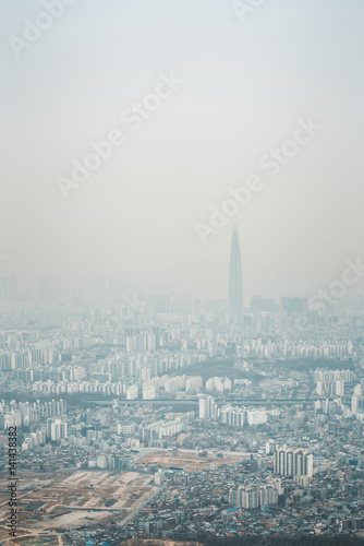 In the city of Seoul in serious fine dust © ttlsc