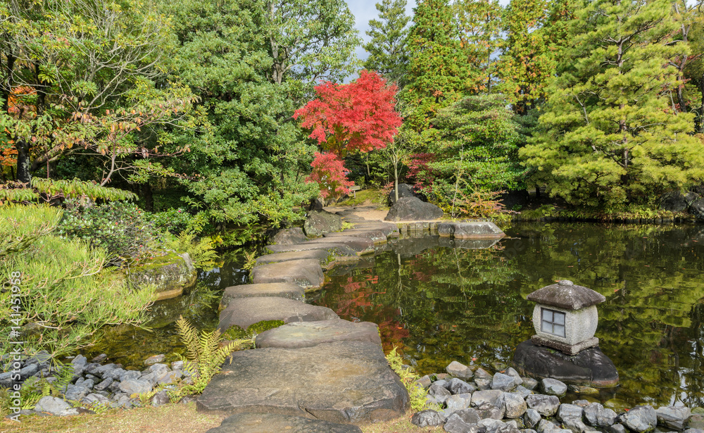 Obraz premium Kokoen, traditional Japanese garden during autumn season in Himeji, Japan