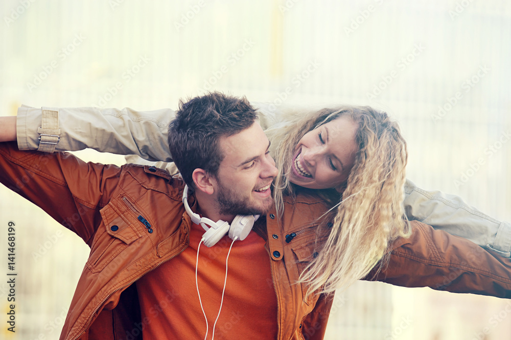 Obraz premium Young Couple Enjoying Spring Day
