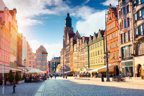 Obraz na płótnie Colorful morning scene on Wroclaw Market Square.