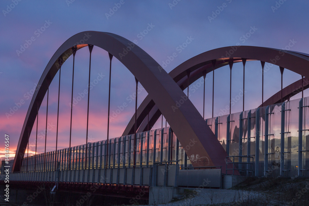 Obraz premium Autobahnbrücke A8 bei Augsburg