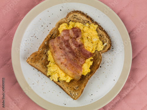 Scrambled Egg on Toast With Bacon