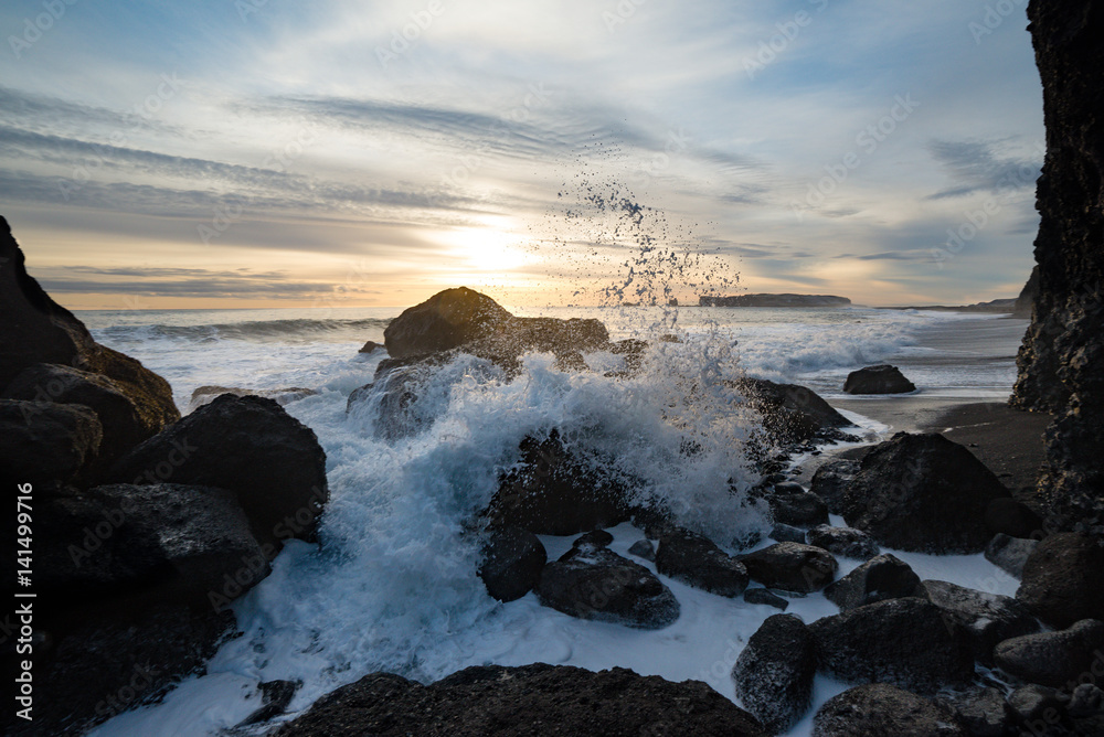 Fototapeta premium Landscape of beautiful Icelandic beach - March 2017