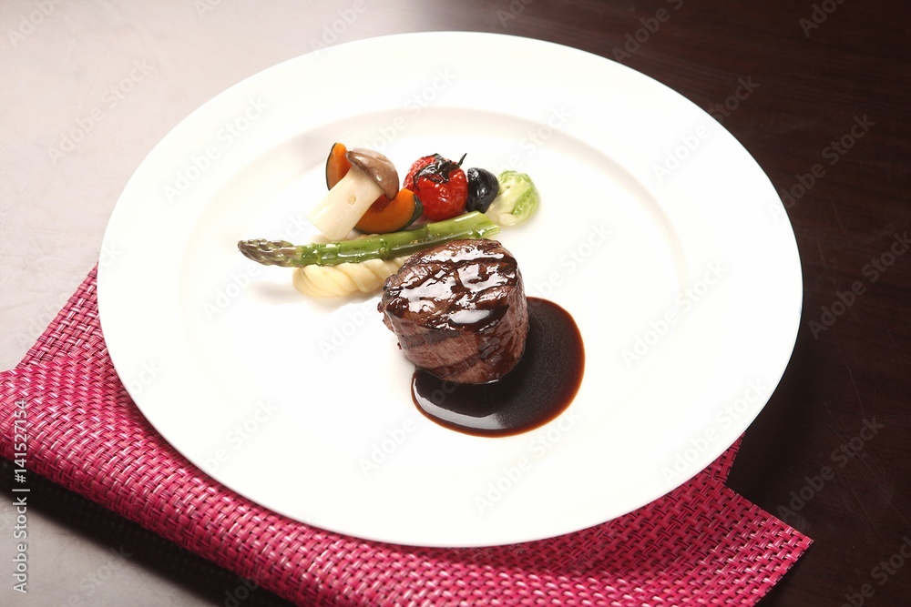 beef tenderloin steak beef tenderloin steak