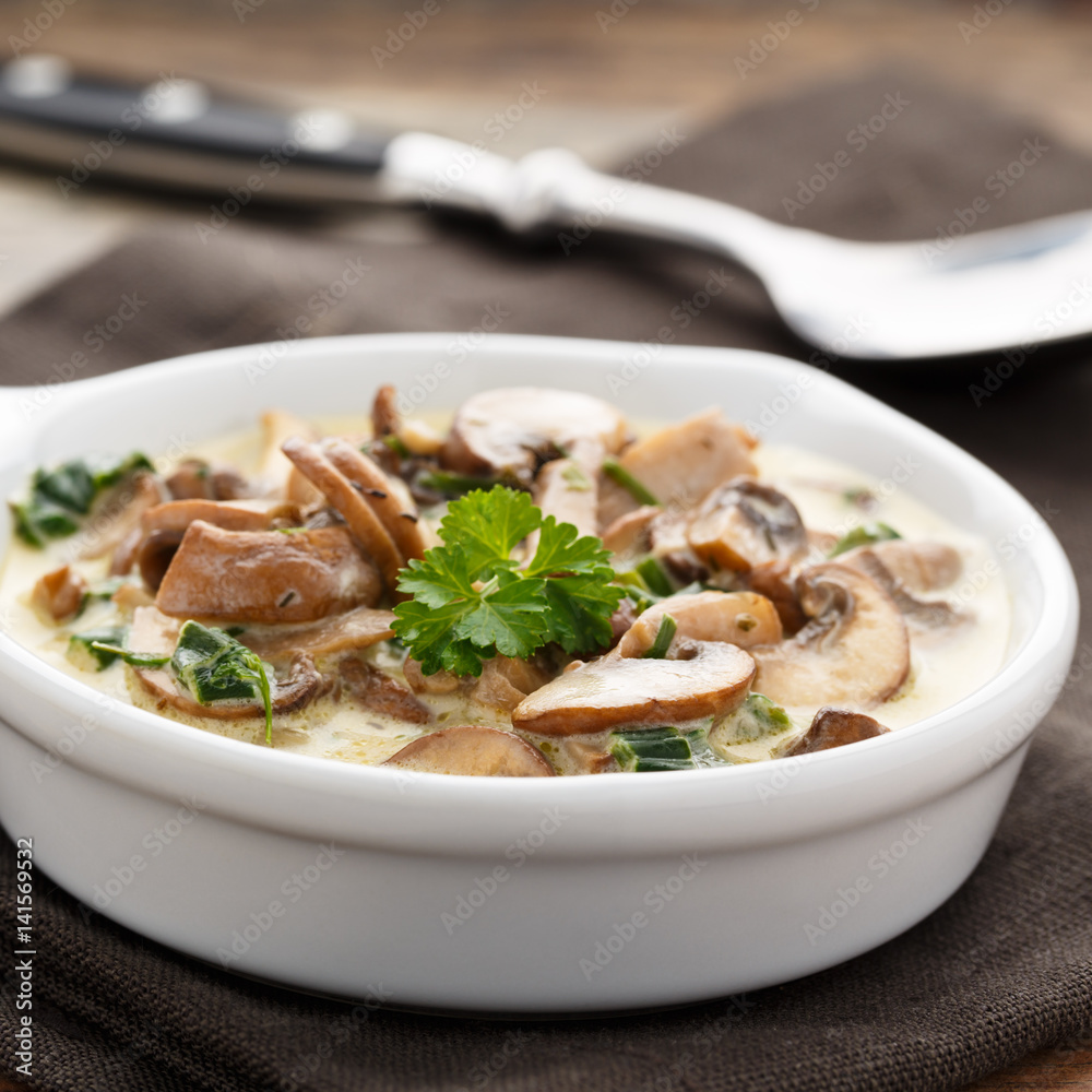 Rahmchampignons - mushrooms with cream sauce Rahmchampignons - mushrooms with cream sauce