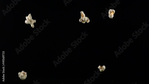 Popcorn in free fall