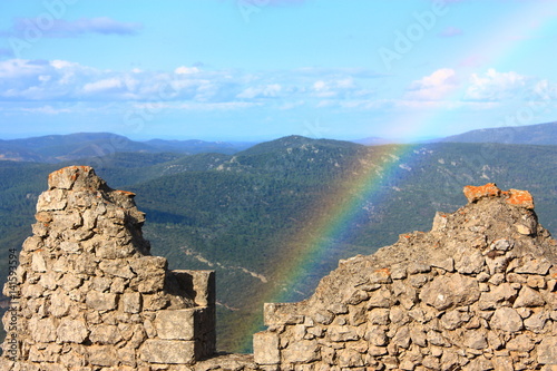 Château cathare de Peyrepertuse dans les Corbières, Occitanie dans le sud de la France photo