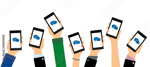 Personen zeigen - Smartphones mit Sprechblasen photo