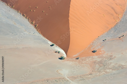 Luftaufnahme einer Düne in der Namib, Tsauchab Tal, Namib, Namibia photo
