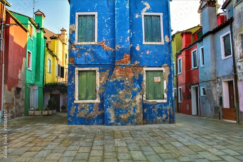 Burano tipiche abitazioni colorate © maurizio