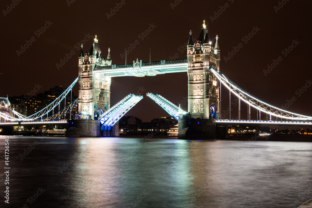 Obraz premium Tower Bridge nightview