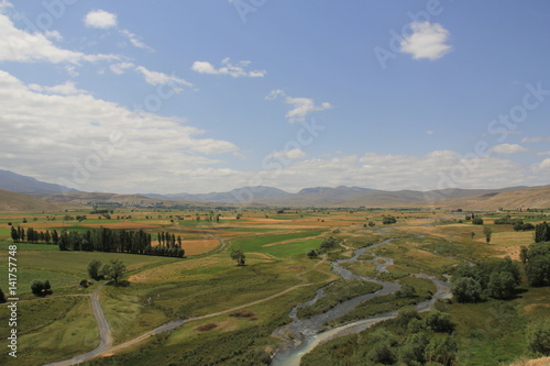 ovadaki su ve yol izi