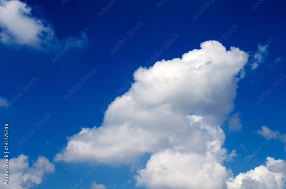 beautiful blue sky with cloud. beautiful blue sky with cloud.