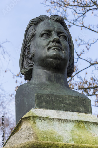 Cimetière du Père Lachaise / Honoré de Balzac / Paris photo