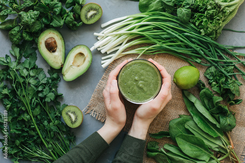 green food delicious soup smoothie