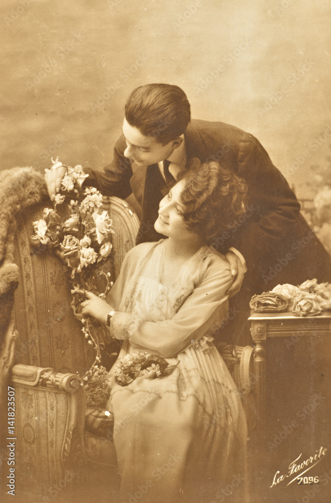 Carte Postale Ancienne Couple D Amoureux Stock Photo Adobe Stock Carte Postale Ancienne Couple D Amoureux Stock Photo Adobe Stock