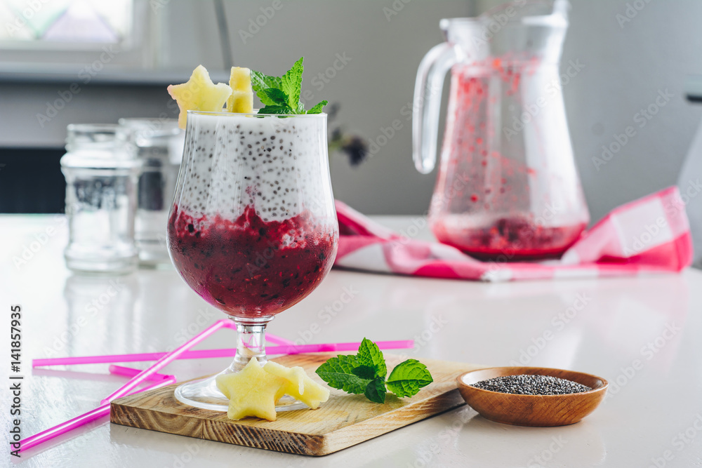 Chia pudding with red fruits smoothie Chia pudding with red fruits smoothie